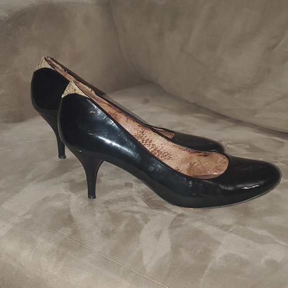 Roberto Vianni patent black leather pumps - Picture 4 of 10
